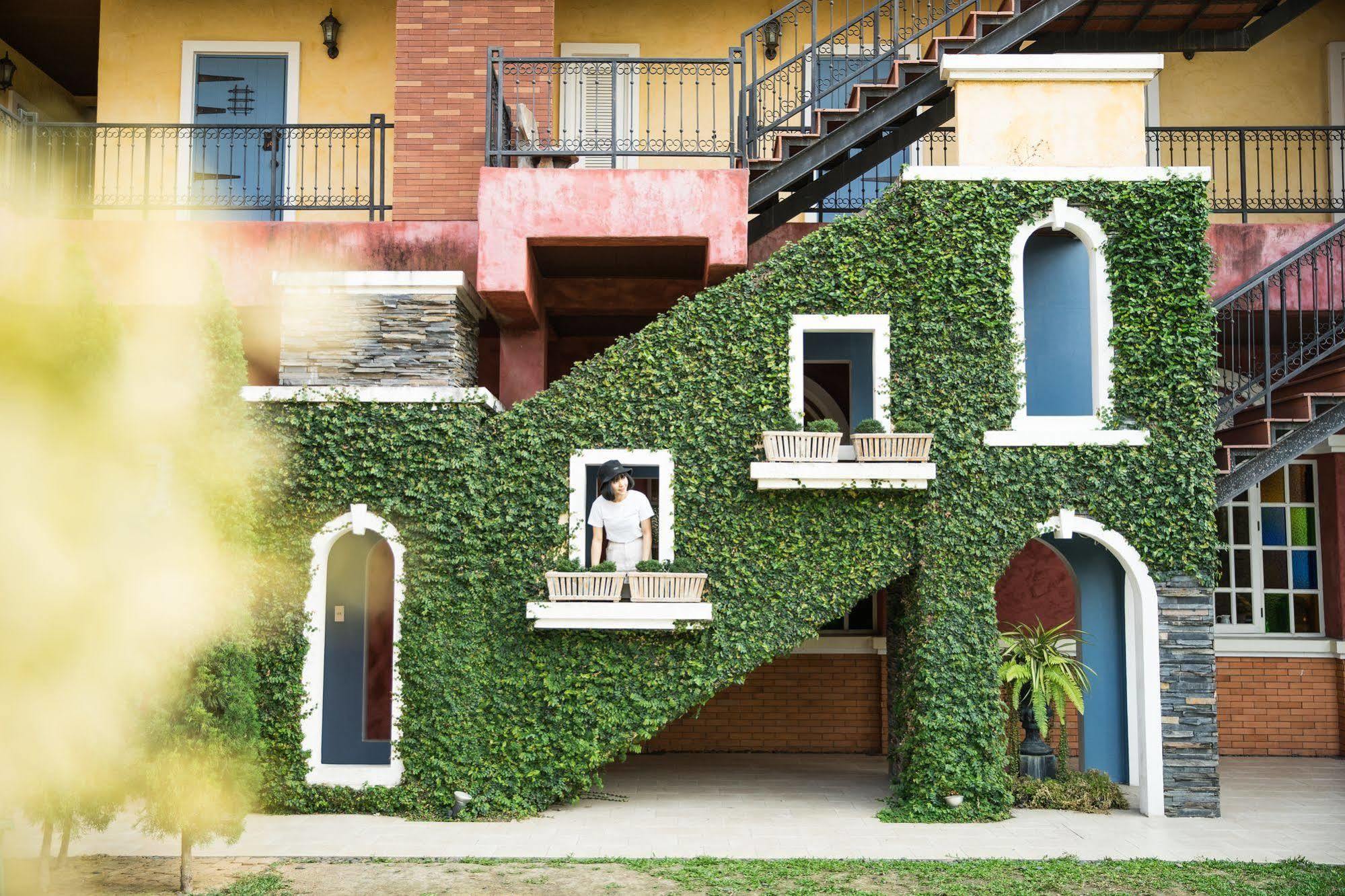San Pareni Hotel Chiang Mai Exterior photo