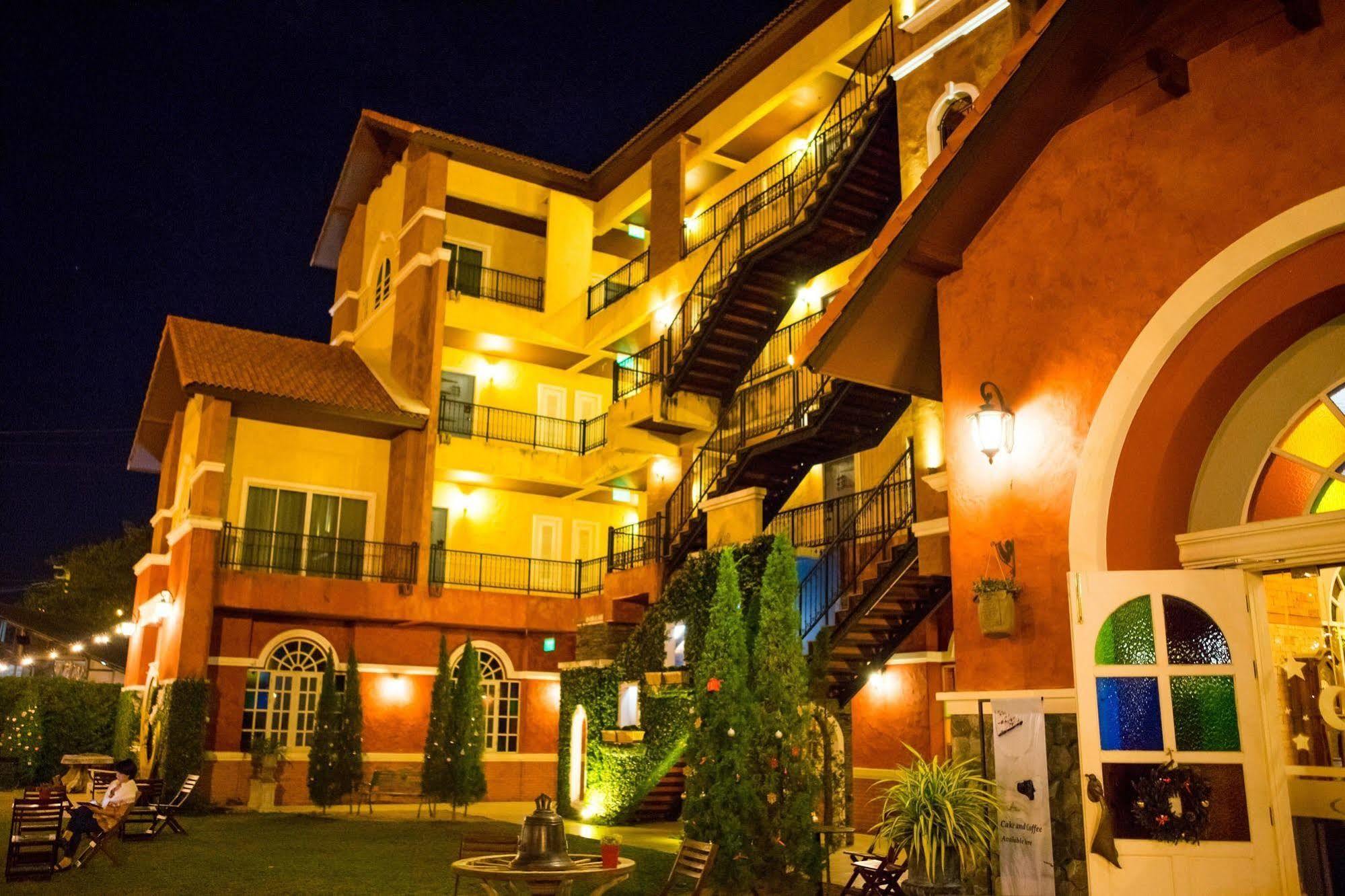 San Pareni Hotel Chiang Mai Exterior photo