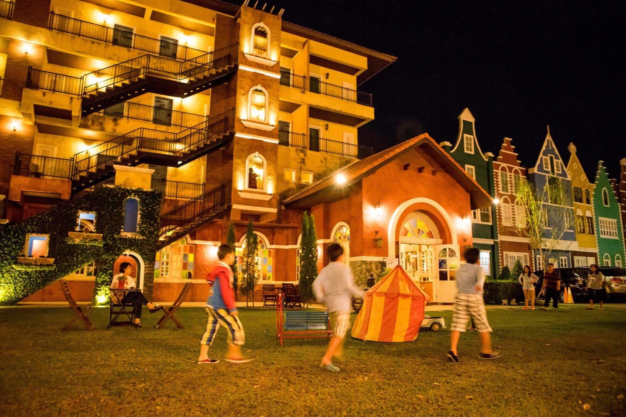San Pareni Hotel Chiang Mai Exterior photo