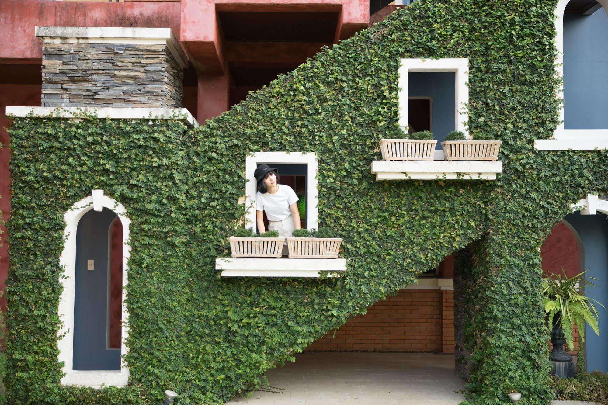 San Pareni Hotel Chiang Mai Exterior photo